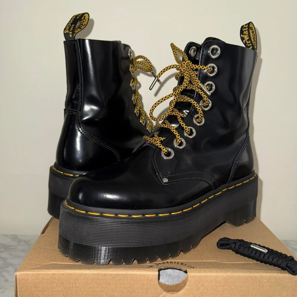 🖤 DR. MARTEN’S JADON MAX BOOT WOMEN'S PLATFORMS
